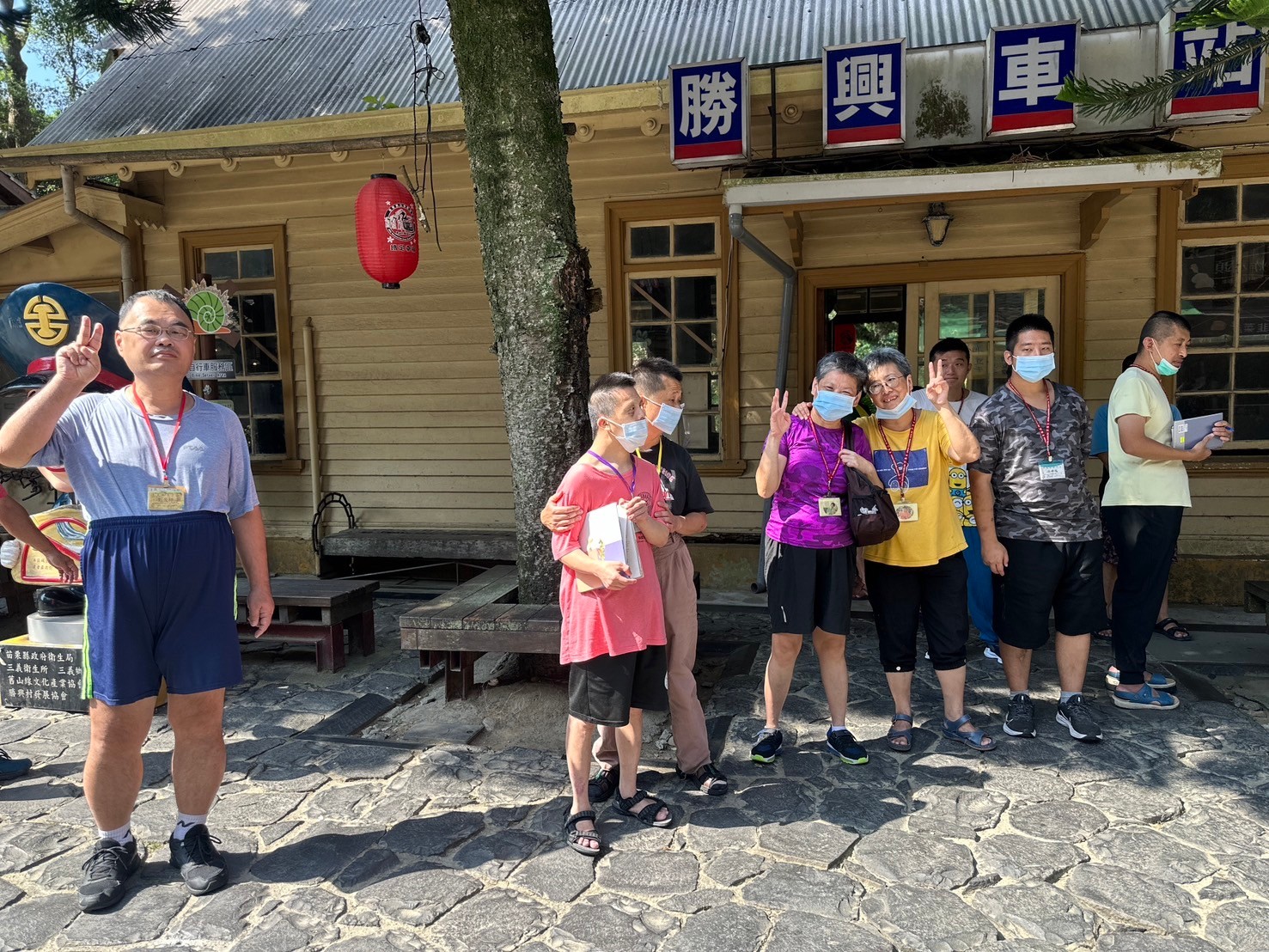 華嚴服務對象走訪勝興車站，感受鐵道文化